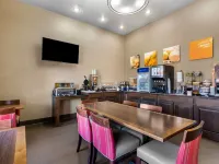 Comfort Inn & Suites Greeley Hotels in Greeley