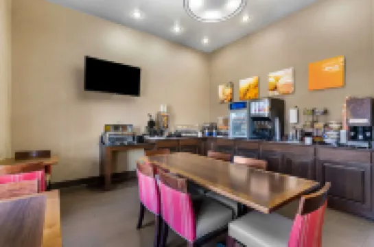 Comfort Inn & Suites Greeley