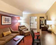 Comfort Suites Airport