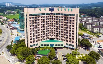 Ilsung Condo Namhan River Hotels near Yeongneung and Nyeongneung Royal Tombs, Yeoju