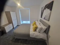 Sheffield Serenity House with 5 Bedrooms