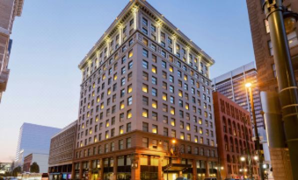 Magnolia Hotel Denver, a Tribute Portfolio Hotel