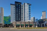 Home2 Suites by Hilton Charlotte Uptown - breakfast