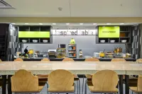 Home2 Suites by Hilton Decatur Ingalls Harbor Hotels in Decatur
