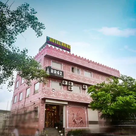 Hotel RR 62-Jaipur City Centre Hotel