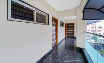 Treebo Surya Comforts, 200 Mtrs from Kolhapur Railway Station