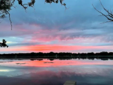 The BL Cottage - Lake Getaway with Panoramic Views, near Cascade Mountain 馬凱特縣酒店