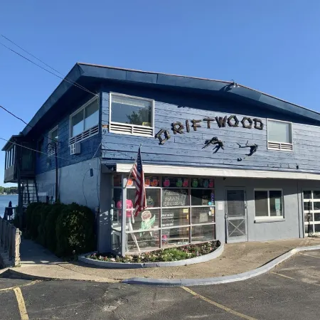 Brand new for 2023: The Sunset Suite at Driftwood! 4 bed, 2 bath, 2500 SQFT