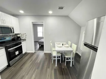 Great Apartment 35 min to NYC & 15 to EWR Airport Отели рядом с достопримечательностью «Университет Ратджерс»