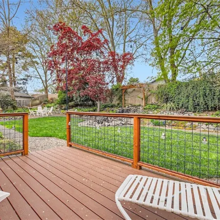 Entire home: Charming Home with Beautiful Yard