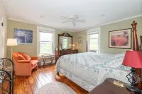 Unit 1: Beautiful townhouse near to Petoskey shopping, restaurants and trails.