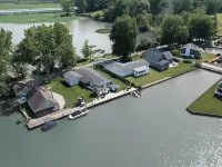 Best Location Water Front.Private Dock.Canoe.Kayak.PaddleBoard,GolfCourseCommnty Hotels in Huron