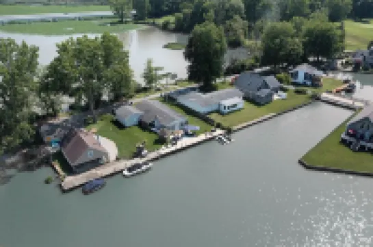 Best Location Water Front.Private Dock.Canoe.Kayak.PaddleBoard,GolfCourseCommnty