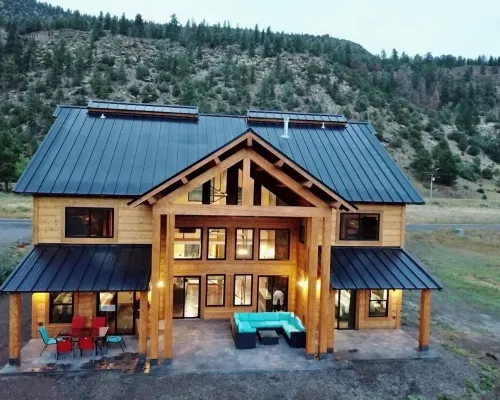 Lucky Duck on Rio Grande River with Hottub & 5 Bathrooms Hotels in South Fork