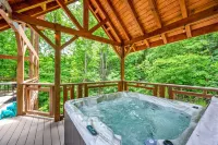 Happy Days Cabin-Great Rates with Theater Room, Hot Tub, Jukebox and Pool Table