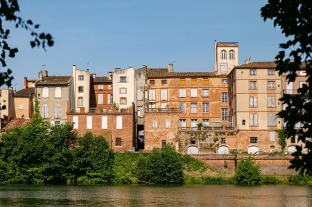 Magnificent Ivory Duplex in the heart of Montauban