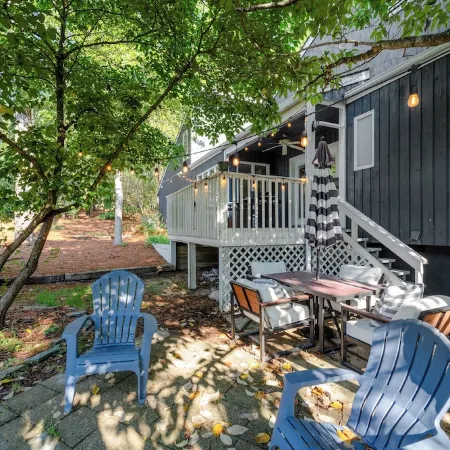 Calhoun Clubhouse 3BR/2BA Home • Sleeps 8 • Fire pit 🔥 • Near #6 & Longleaf ⛳ Отели в г. Пайнхерст