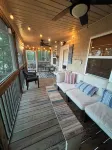 My Happy Place-Smith lake  4bed/ 3 bath, ,entertainment dock, pet friendly