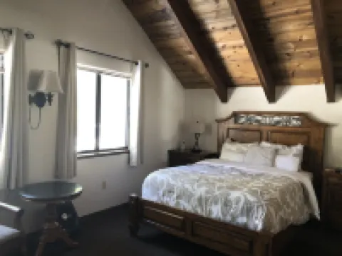 Escape to our Lake Tahoe private home; skiing, hiking, biking, beaches
