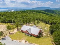 Log Cabin with Million Dollar ViewThe Time Out” Secluded property 레이티머 카운티 호텔
