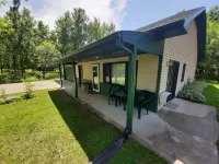 Green Lake View Cottage Hotels in Green Lake County