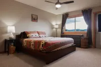 Spacious Cabin near Jackson Hole Hotels in Victor