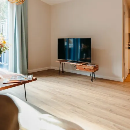 Apartment Between Forest and Lake with Free-Standing Bathtub and Balcony (5 Star Dtv)