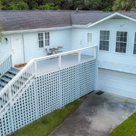 Ocean and Marsh Views, Surf Cottage, Sleeps 7