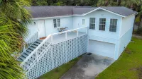 Ocean and Marsh Views, Surf Cottage, Sleeps 7