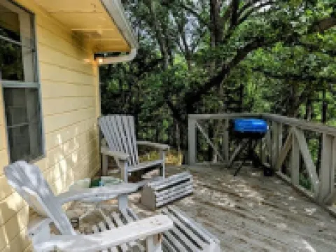 Cricket Hollow with Dock and private Lake Access Sleeps 6 Hotels in Murray County