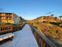BEAUTIFUL OCEAN VIEW 2 BEDROOM CONDO WITH POOL