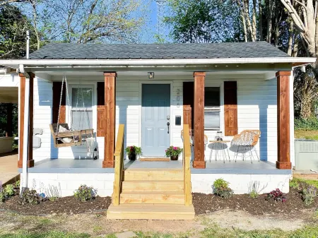 Cute Boho Country Bungalow in Central Franklin KY