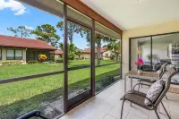 Beautiful Villa in Sarasota Resort-style Community