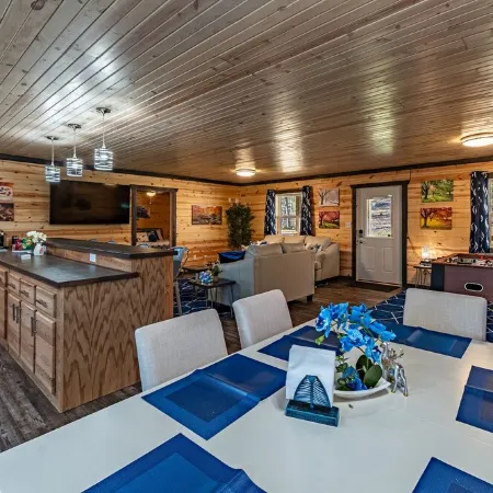 Wooded Circle - Barrel sauna, hot tub, fire pit