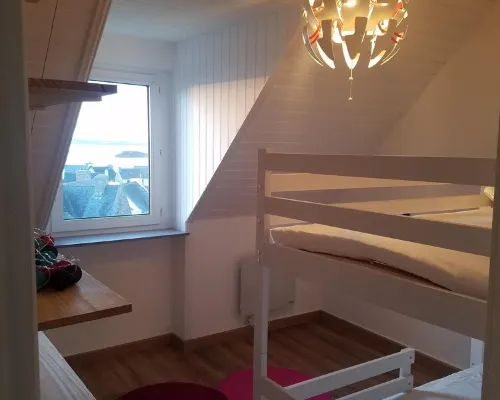 Apartment with breathtaking sea views 50M from the beach Hotels in Carantec