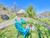 Peaceful downtown Sylva home, 3BR, porch, creek, Wifi Hotels in Sylva