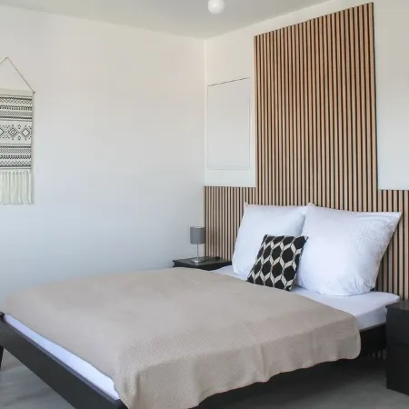 Close to the city center, with balcony, parking space and charging station