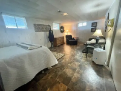 Wolf Creek Retreat, Grand Lake, 2 miles to the center of Grove OK and a fab view