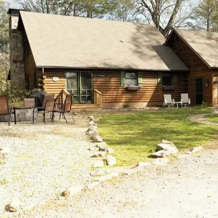 The Lodge at Hawthorn Haven