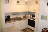 Ocean Walk 1Bd/1Ba Condo Close to the Village Pier Area
