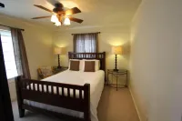 Blue Agave Bungalow - Your Perfect Spot To Escape The Hustle And Bustle!