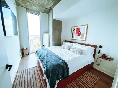 29th Floor Rainey St. Condo in Downtown Austin w/Rooftop Pool & Patio Hotels in Rainey Street Historic District