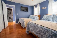 New! Condo centrally located in ViBe district - Jacuzzi