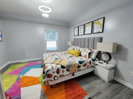 Serene villa with private Aqua Salt Sojourn!!! Отели рядом с достопримечательностью «Лайл Крик Гринуэй Трейлхед»