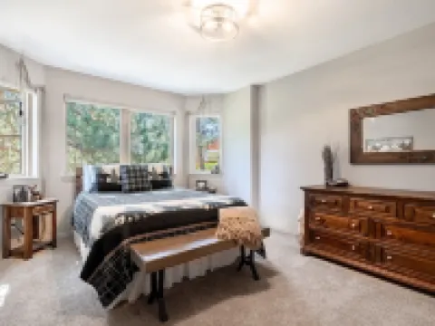 Peaceful getaway in the woods with fully fenced yard- Pet friendly! Hotels in Bailey