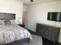 FRONT AND CENTER for 8! PANORAMIC VIEWS! Wall of windows facing slopes! GARAGE!