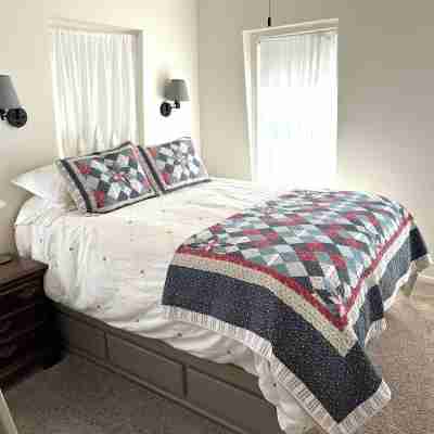 Mendocino Village Water Tower - Ocean & Garden Views Rooms