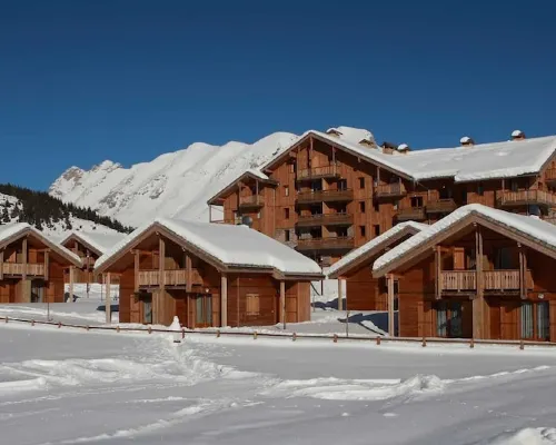 Chalet 6 Pers -piscine Chauffée- Superdevoluy Hotels in Ле Деволюи