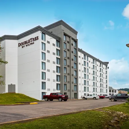 DoubleTree by Hilton Washington Meadow Lands Casino Area