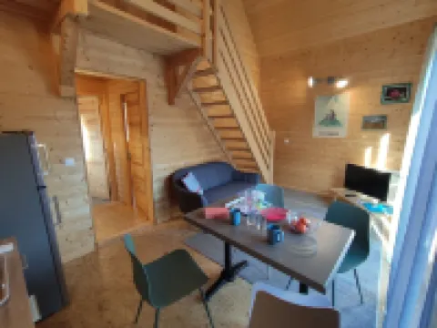 35 m² detached wooden chalet with terrace overlooking the mountains